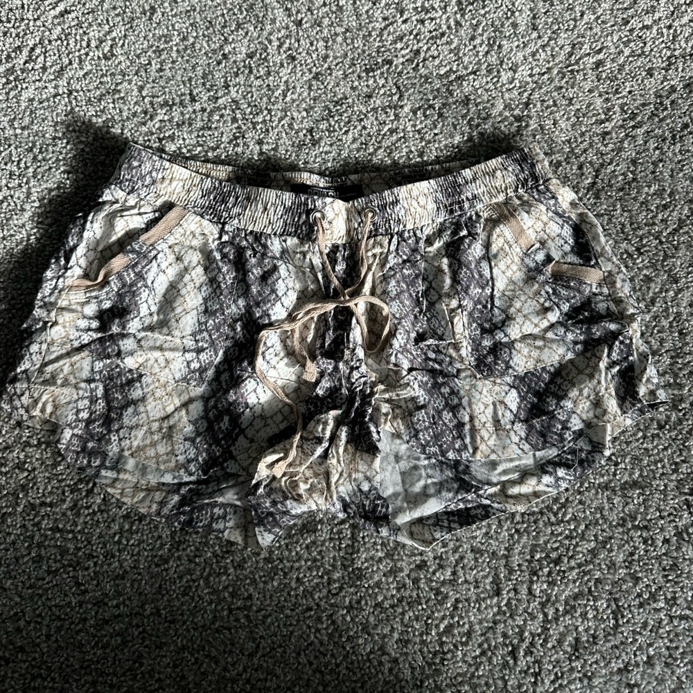Rewash shorts size large